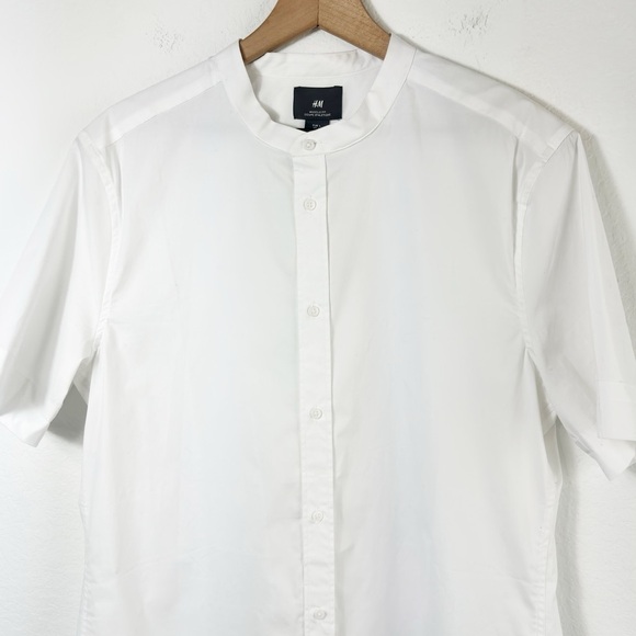 H&M Muscle Fit Men White Shirt Short Sleeve Button Up Brand New Size Large New - Picture 3 of 5
